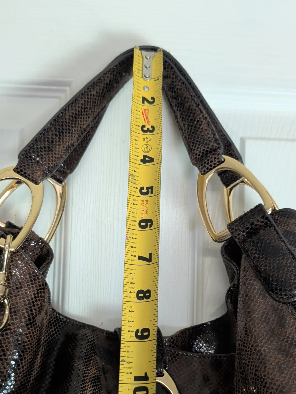 G.I.l.I. Got it love it leather shoulder Bag Snake Style Large Tassel Hobo